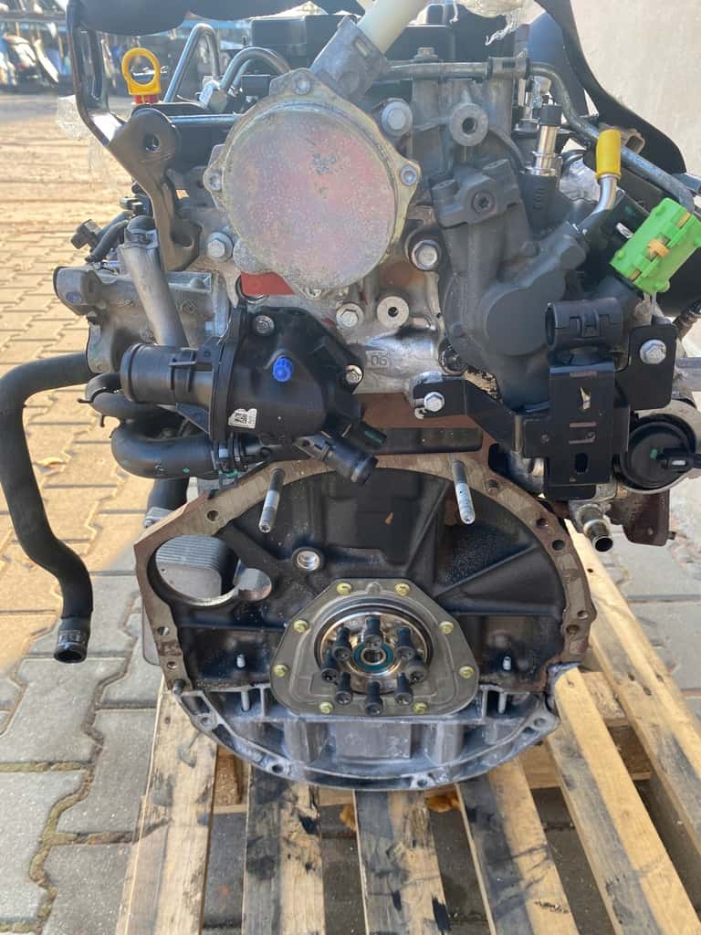 Moteur M9T 704 vue 3