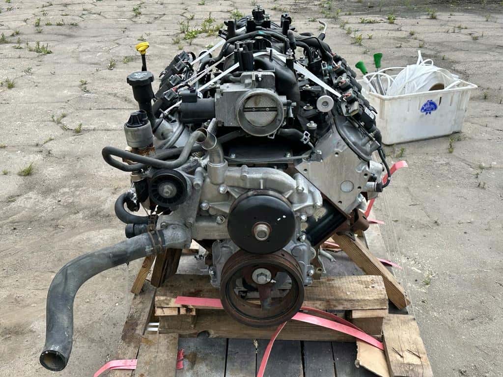 Moteur LQ4(364CUV8) vue 3