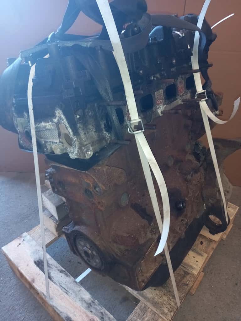 Moteur F1CE0481D vue 4