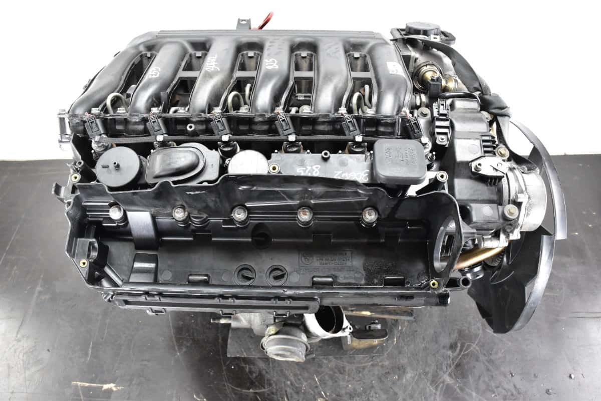 Moteur 306D2 vue 12