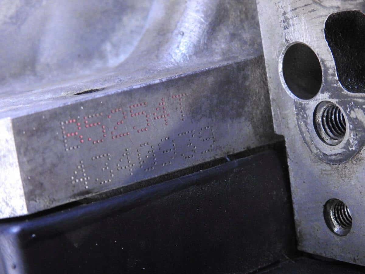 Moteur B 5254 T8 vue 7
