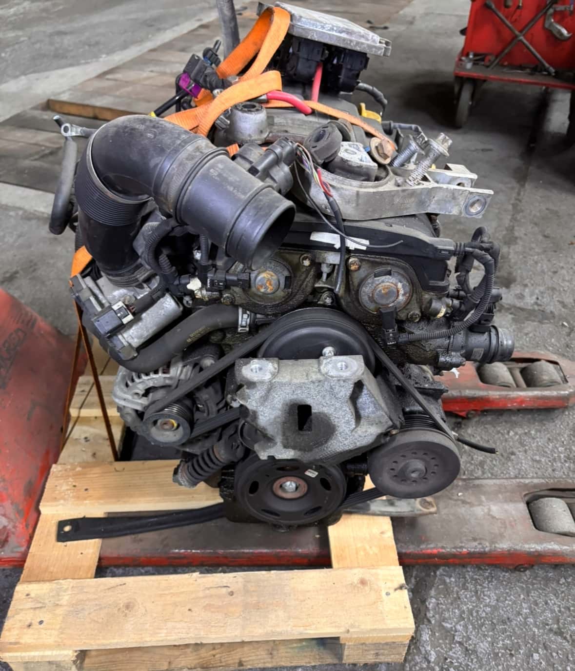 Moteur 12 NV vue 2