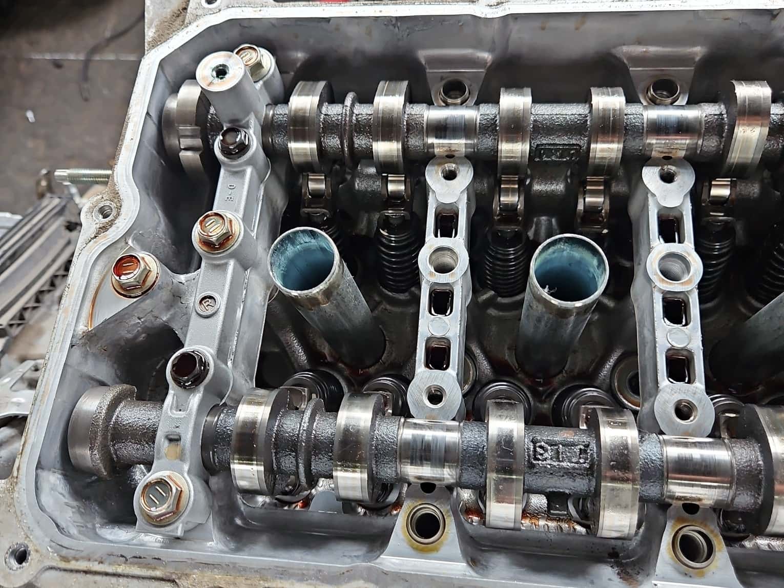 Moteur 2ZR-FXE vue 5
