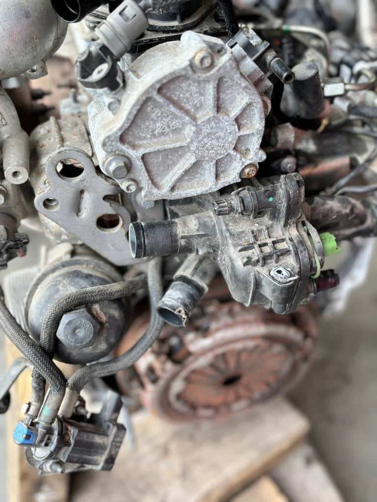 Moteur 8HP (DV4C) vue 5