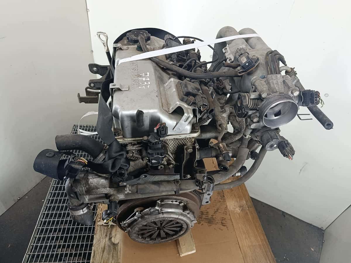 Moteur 4G13 (16V) vue 2