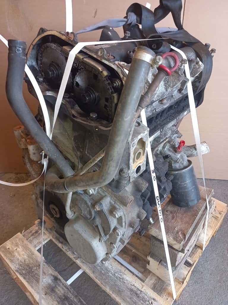 Moteur F1CE0481D vue 2