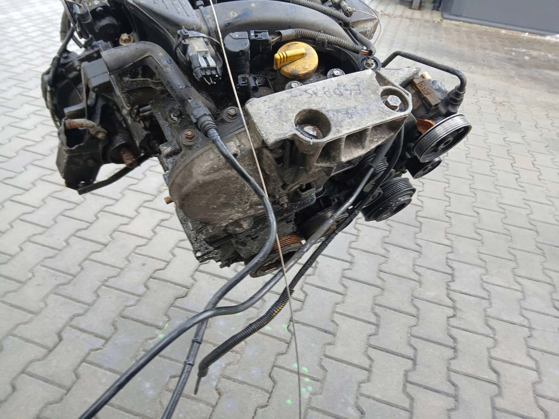 Moteur F4R 790 vue 5