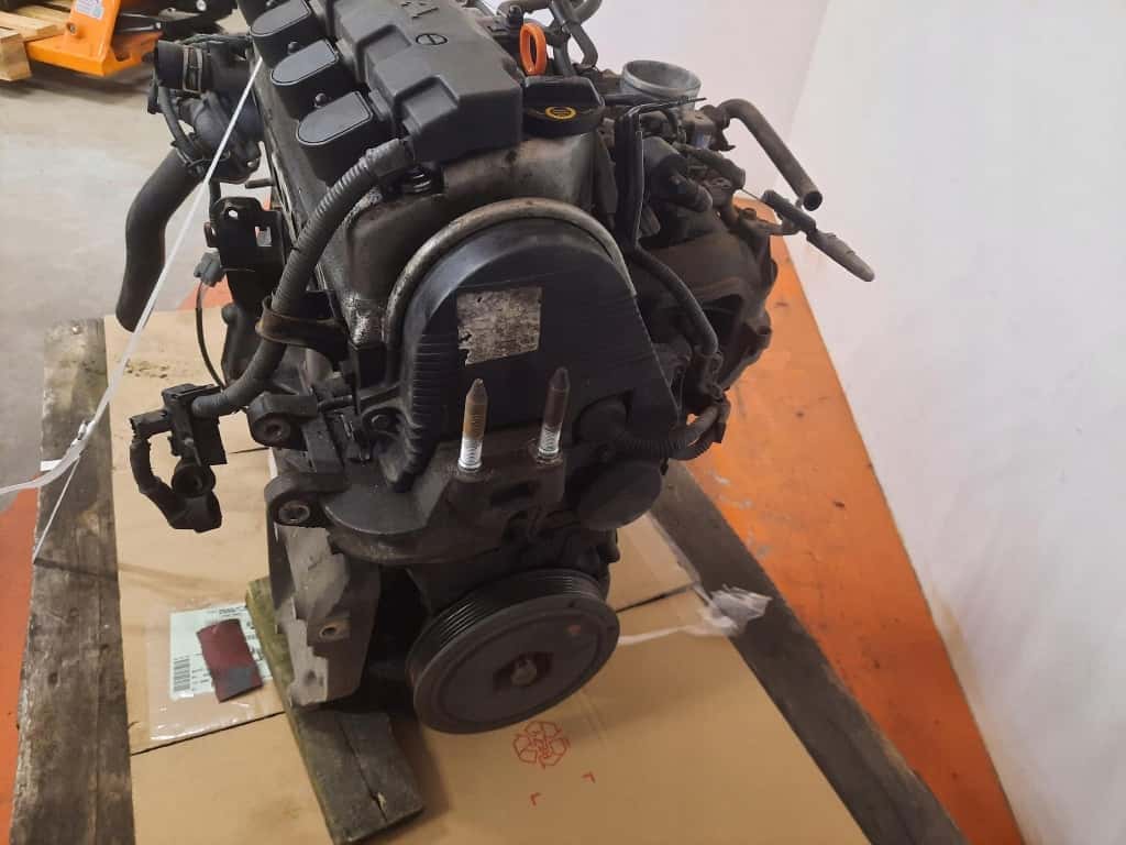 Moteur D14Z6 vue 4
