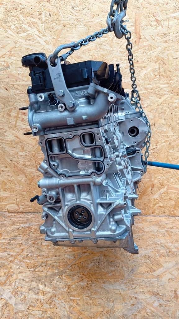 Moteur B57 D30 B vue 4