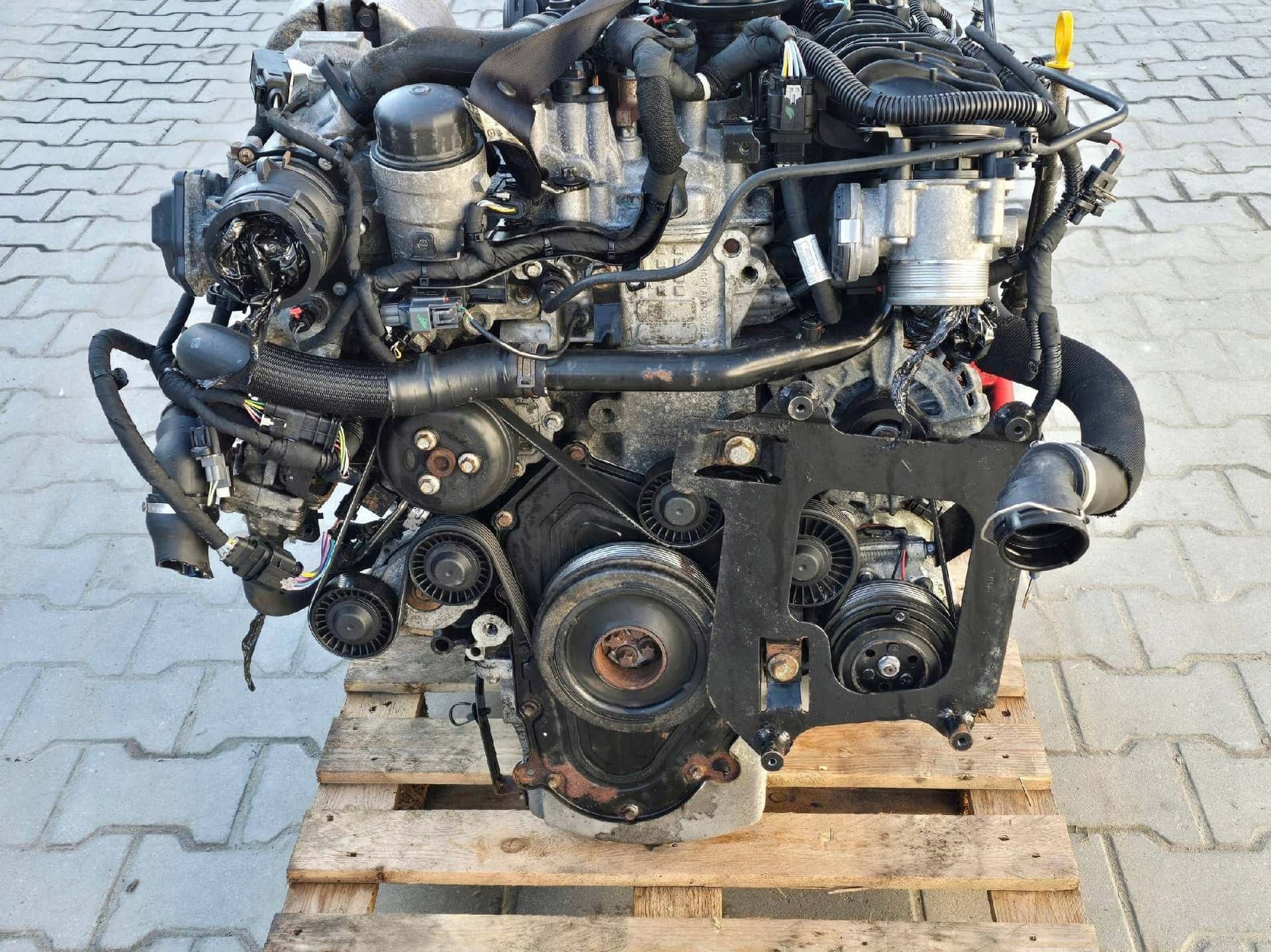 Moteur 204DTD(AJ20D4) vue 2