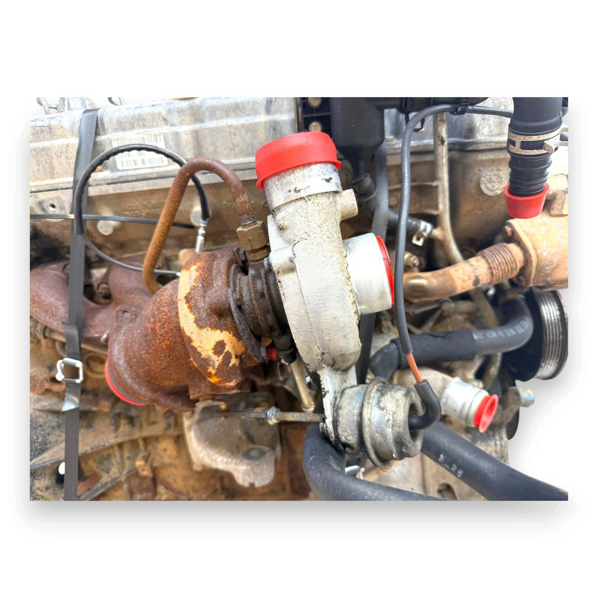 Moteur D27DT vue 12