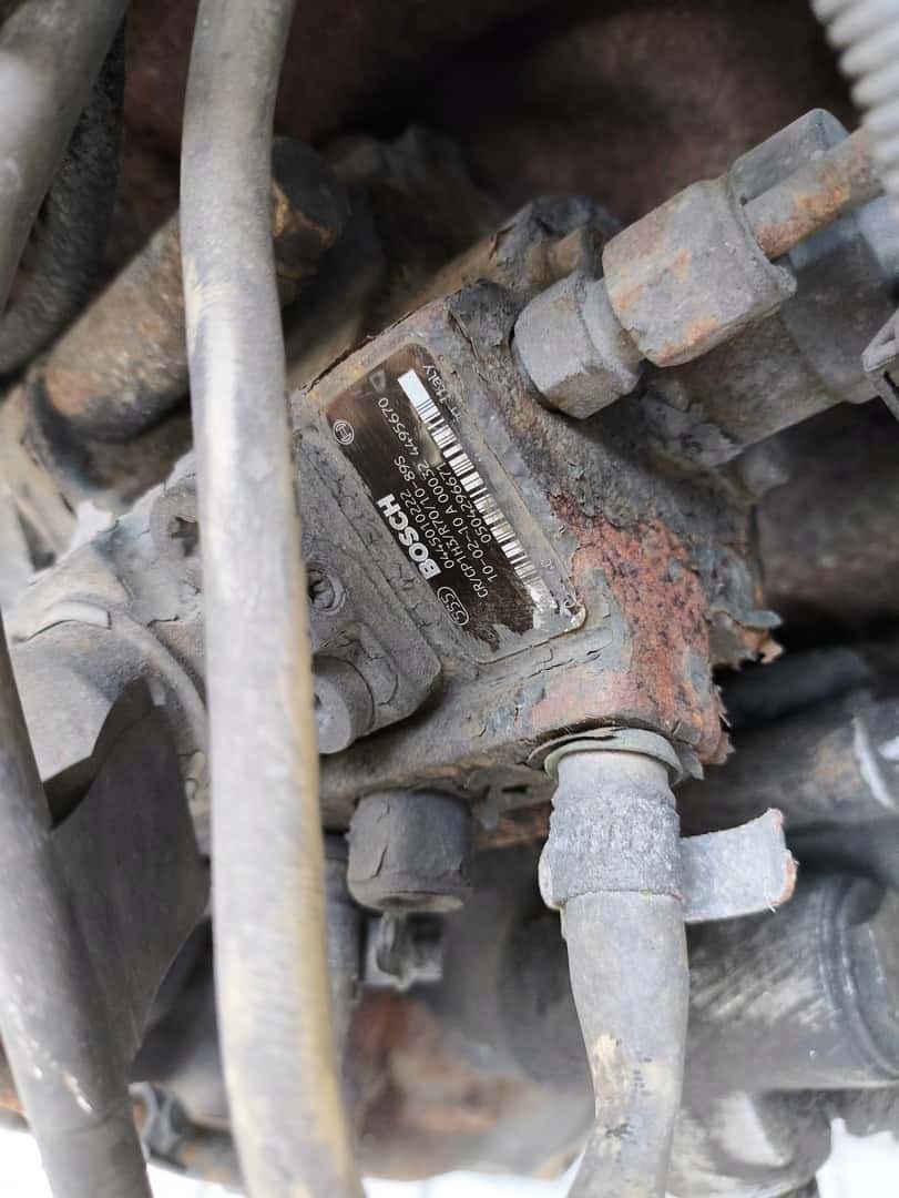 Moteur F1CE0481D (F30DT) vue 12