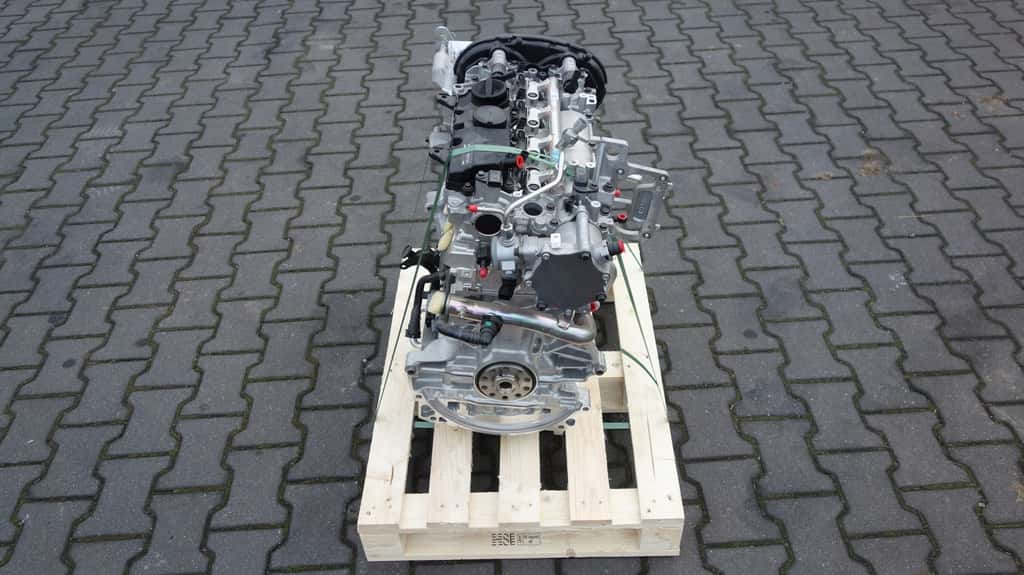 Moteur B 4204 T27 vue 2