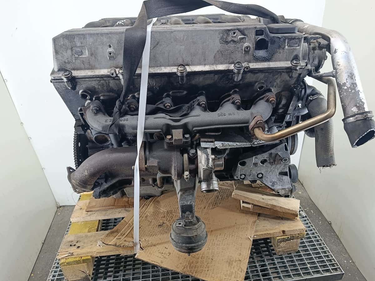 Moteur M51 D25 (256T1) vue 6