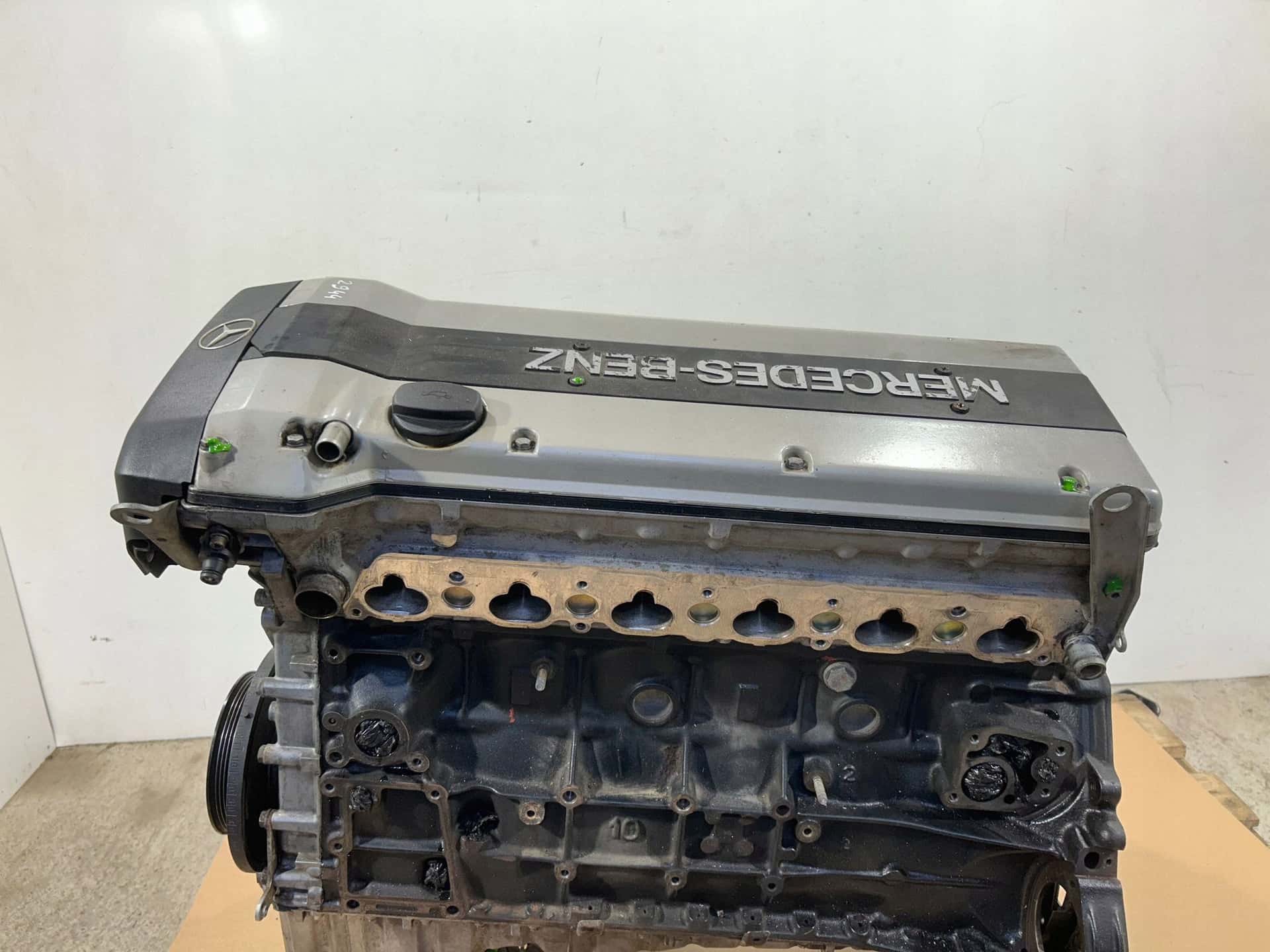 Moteur M 104.981 vue 5
