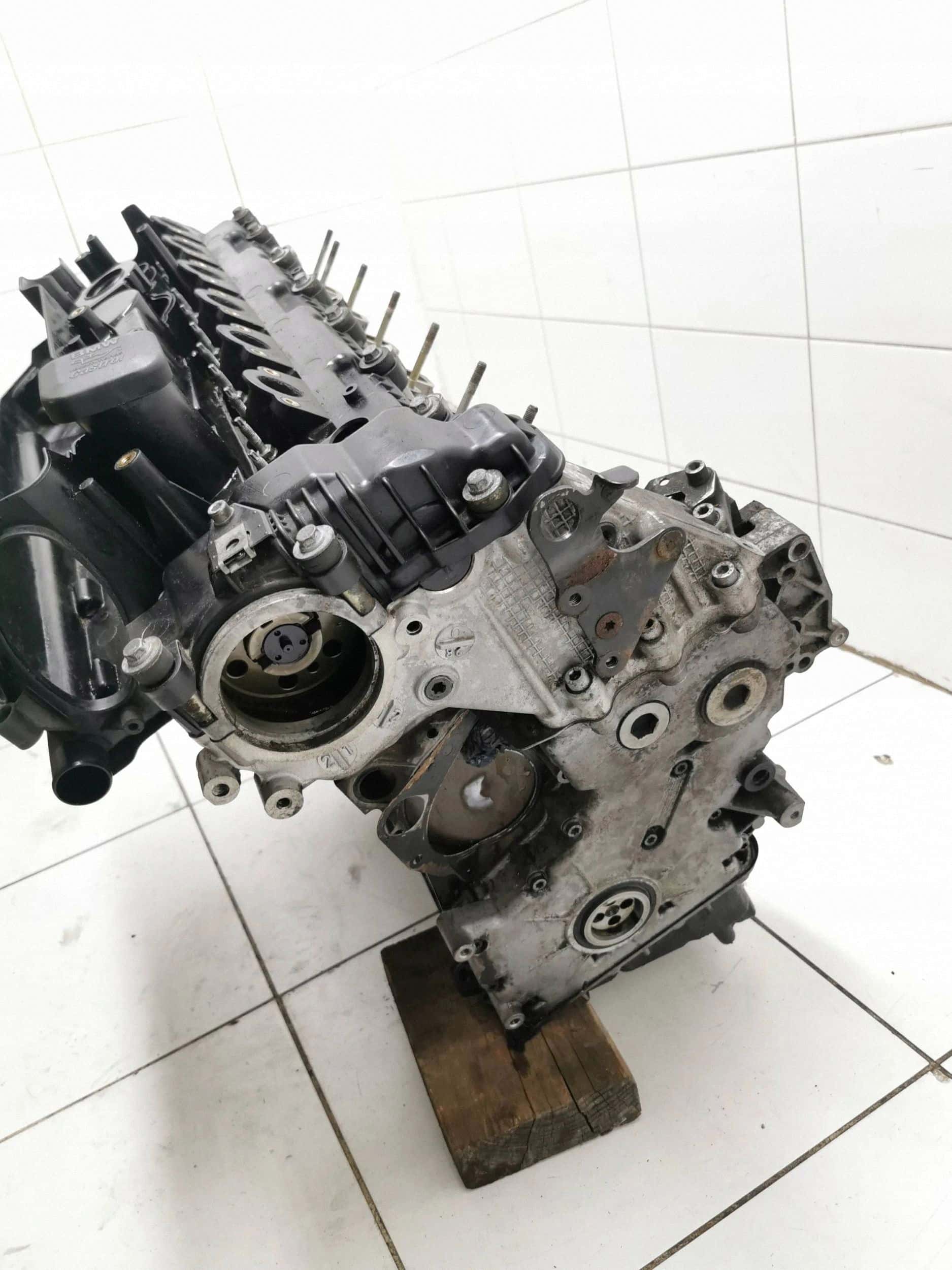 Moteur M57 D25 (256D2) vue 6