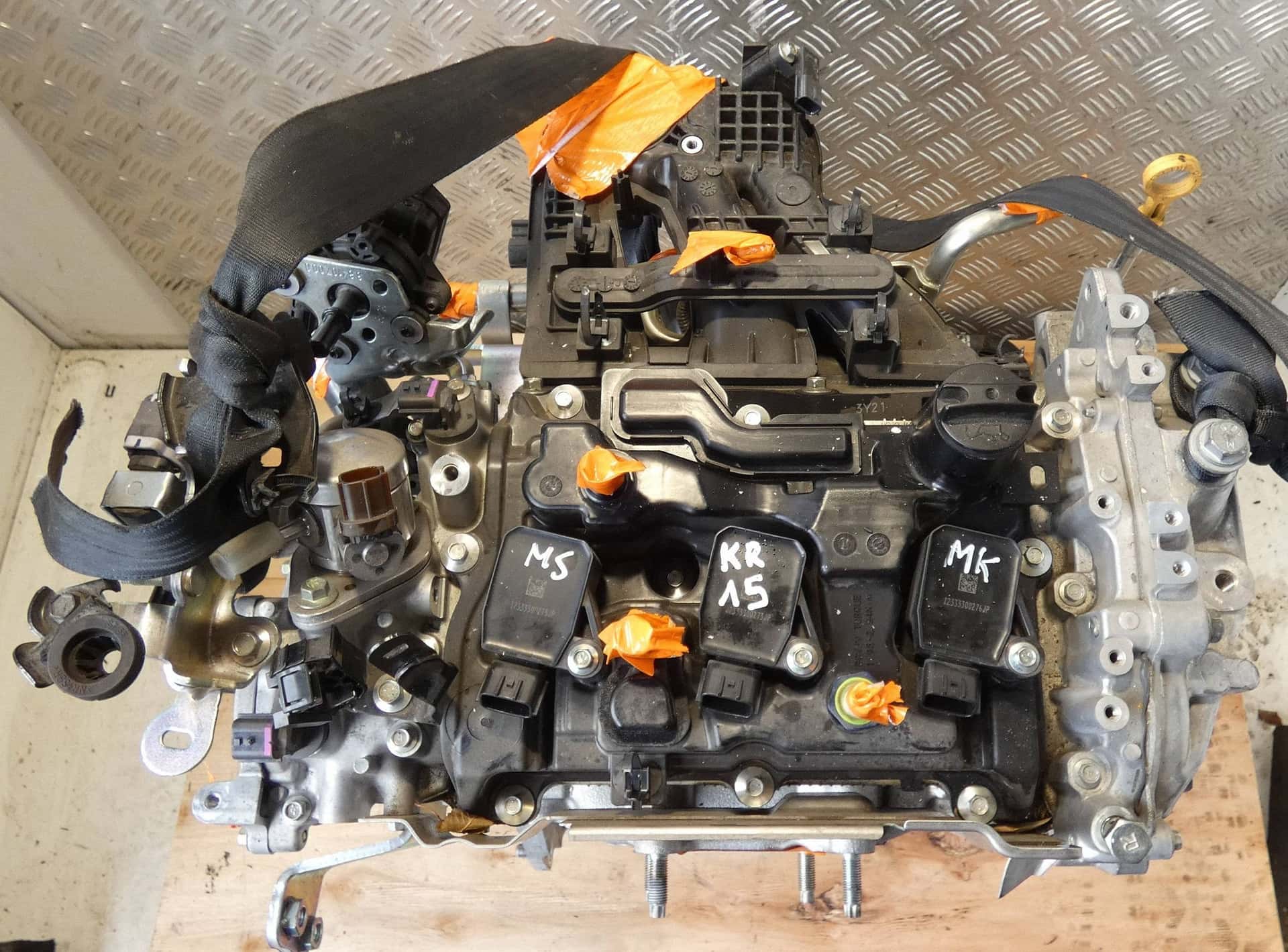 Moteur KR15DDT vue 4