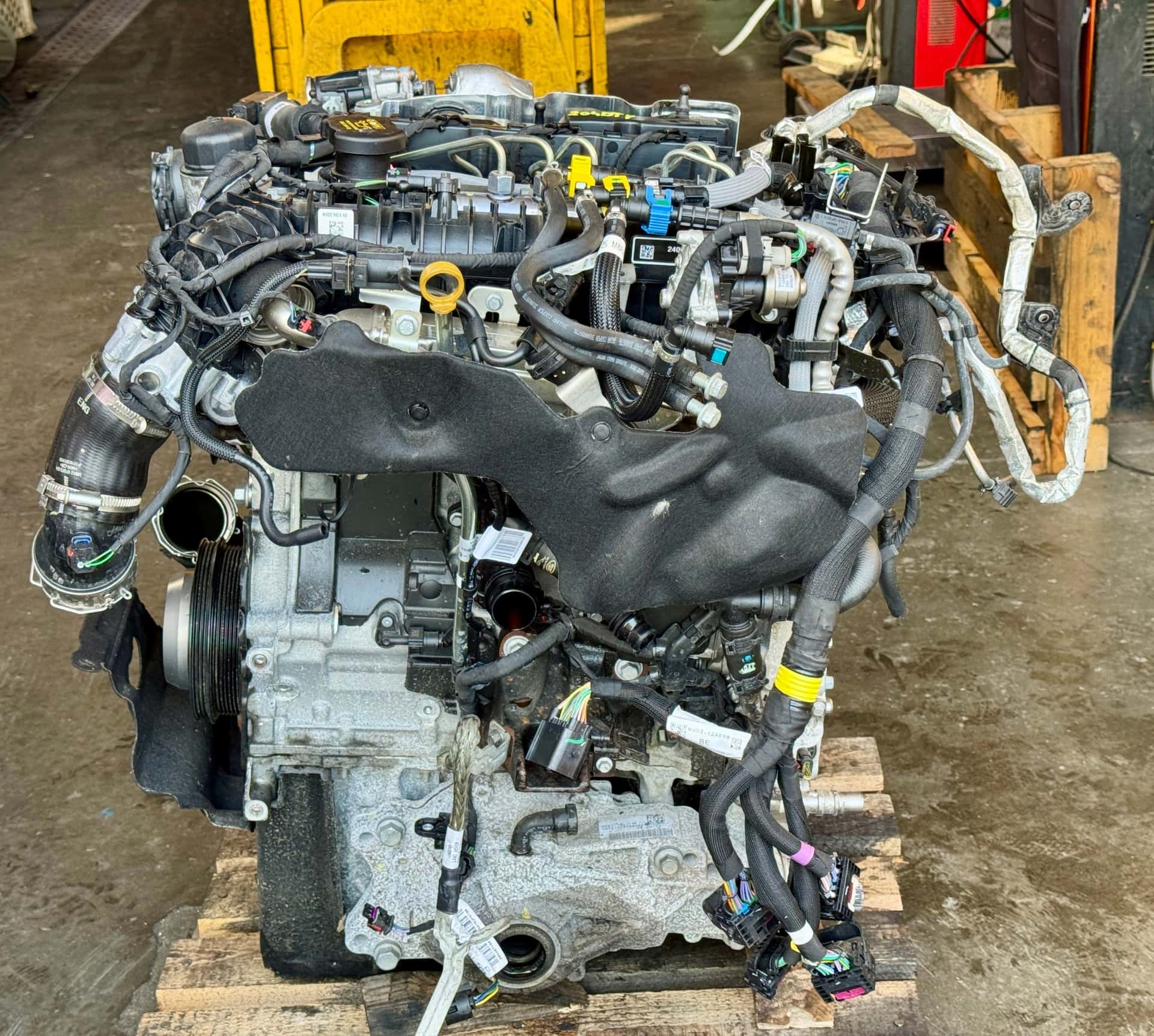 Moteur 204DTY vue 4