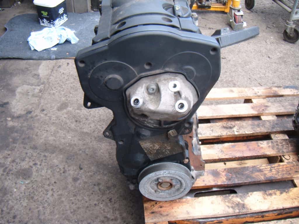 Moteur NFU (TU5JP4) vue 3