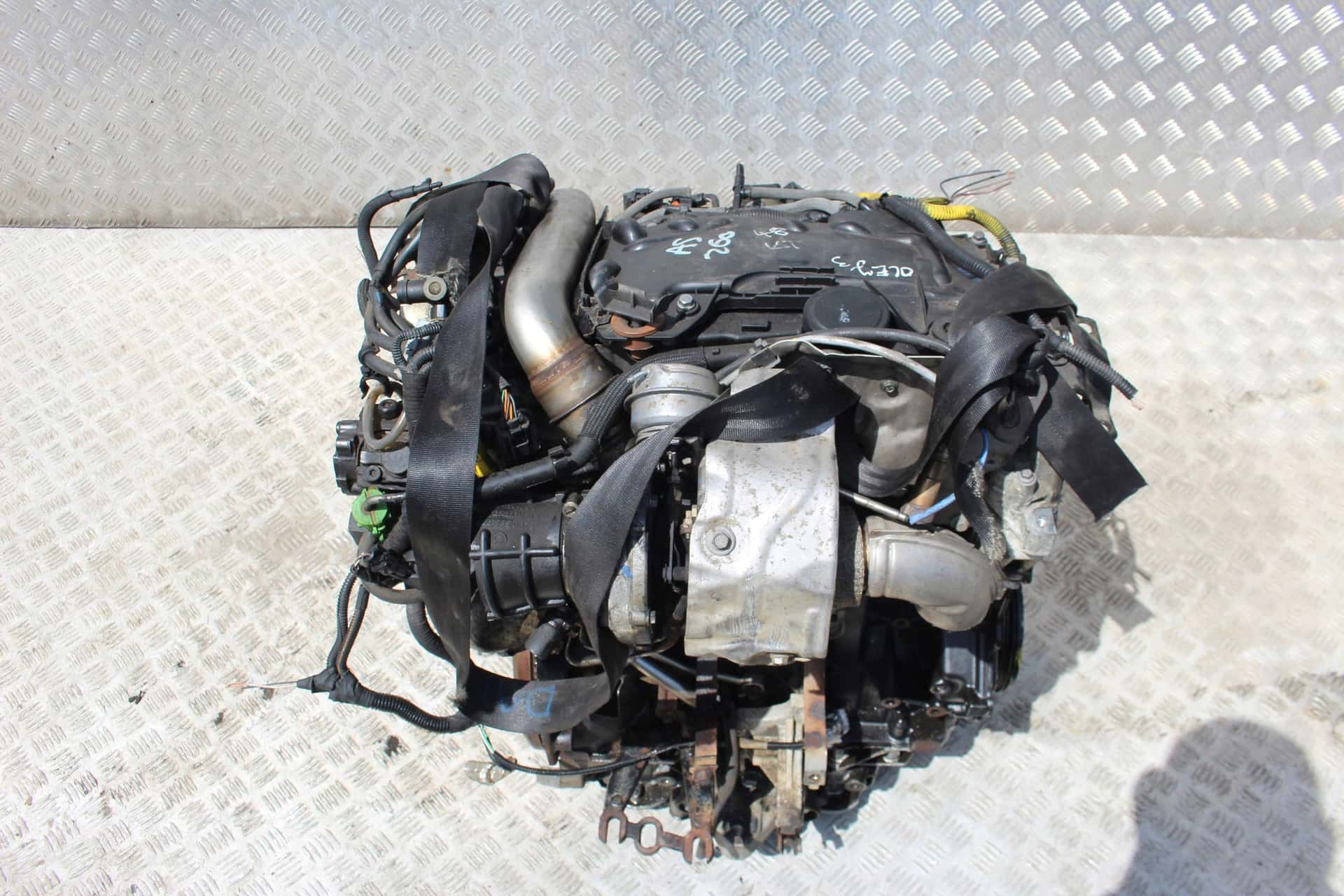 Moteur M9R 815 vue 4