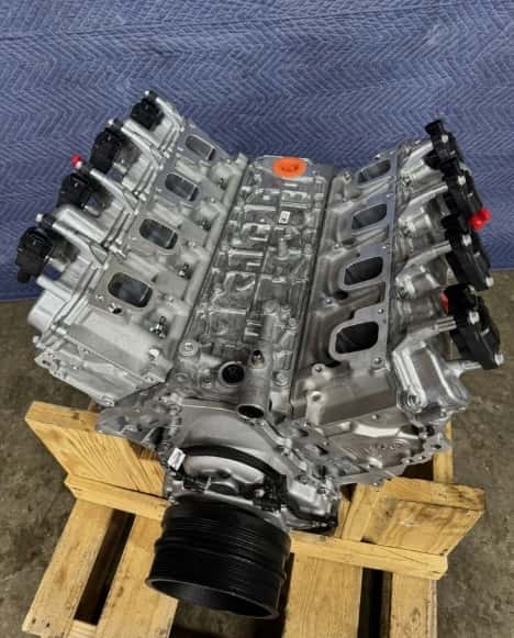 Moteur LT4(376CUV8) vue 3