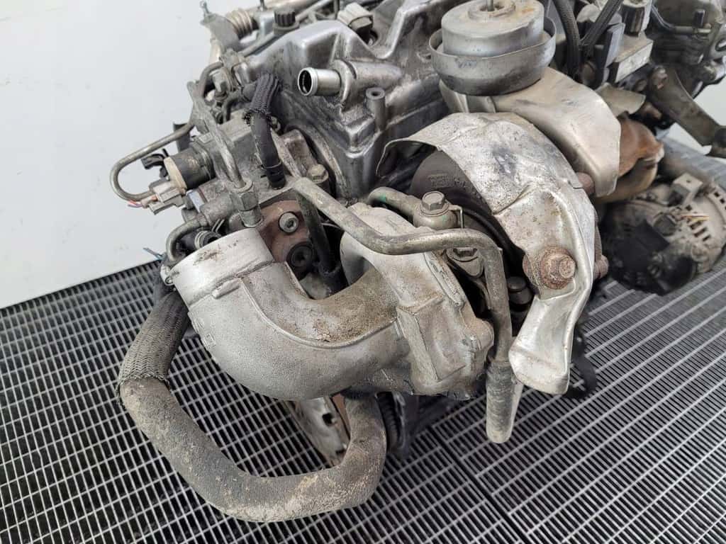 Moteur 2AD-FHV vue 4
