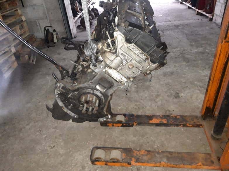 Moteur M52 B28 (286S1) vue 4