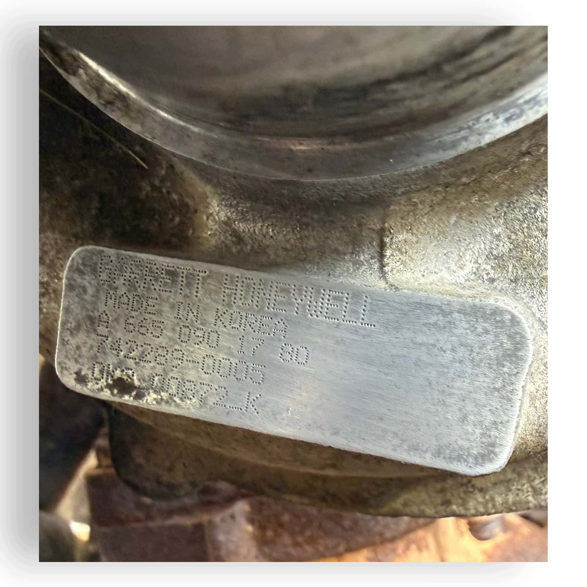 Moteur D27DT vue 13