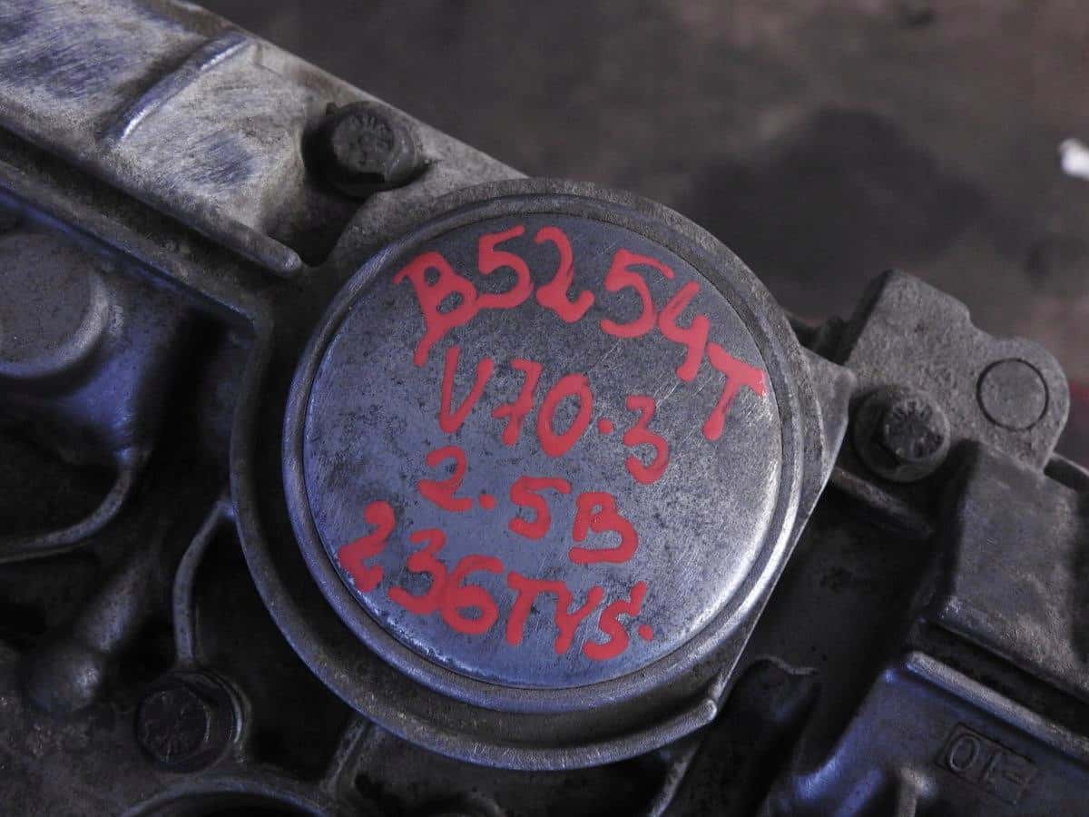 Moteur B 5254 T8 vue 2