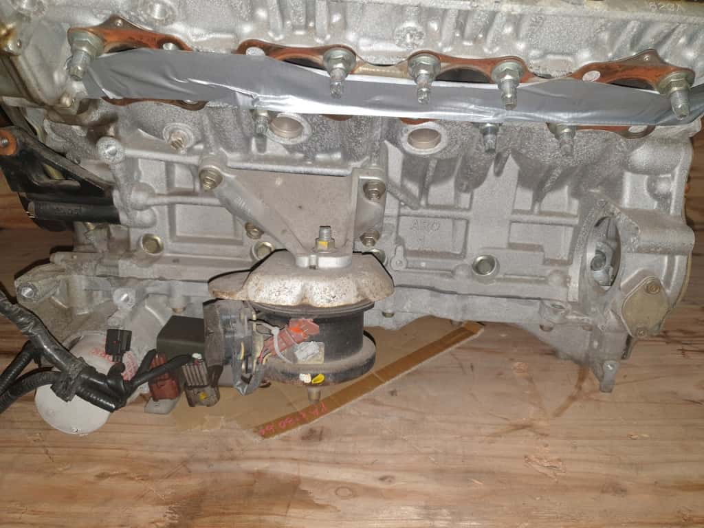 Moteur 1UR-FE vue 5