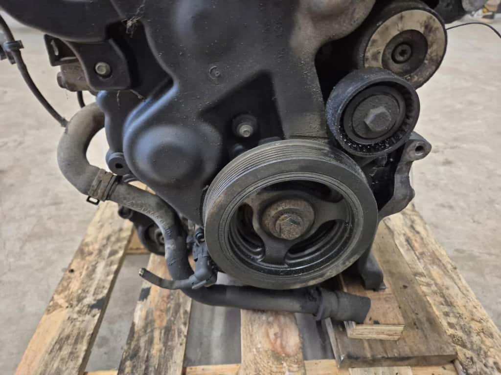 Moteur 9HW (DV6BTED4) vue 3