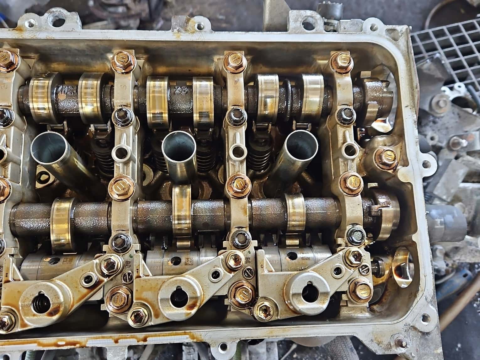 Moteur 2ZR-FAE vue 3