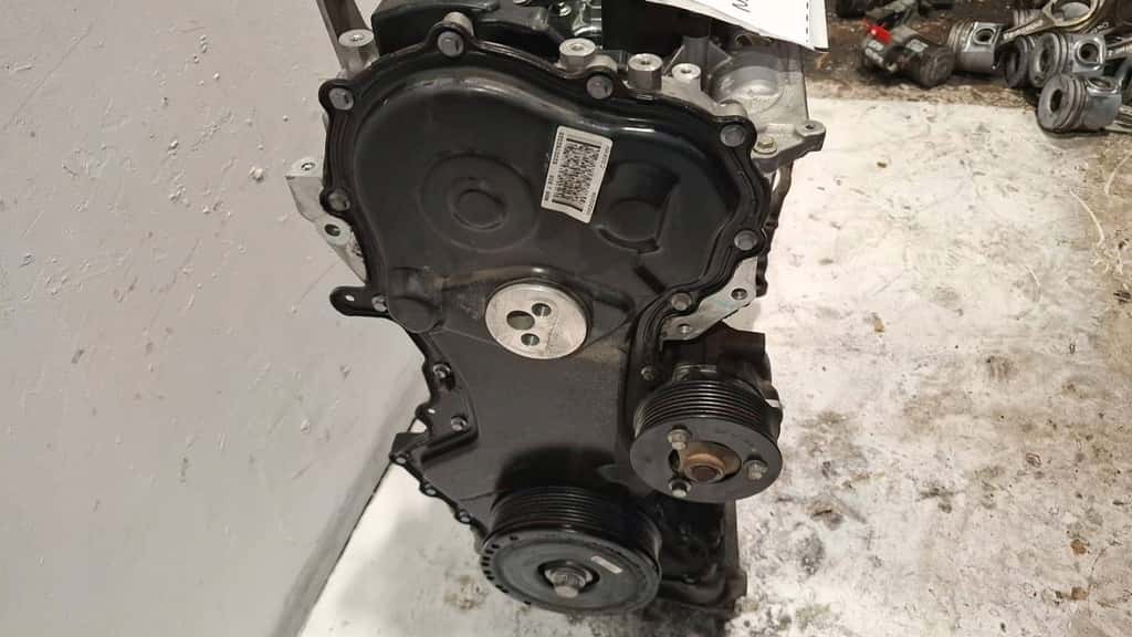 Moteur M9R 805 vue 3