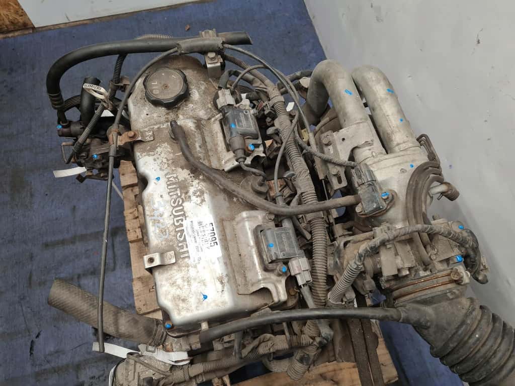 Moteur 4G18 vue 4