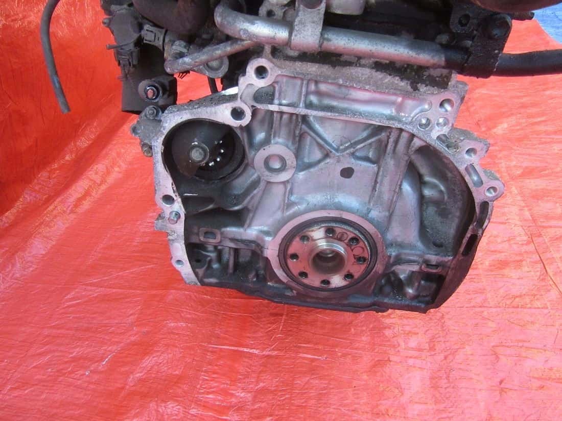 Moteur 2AD-FTV vue 4
