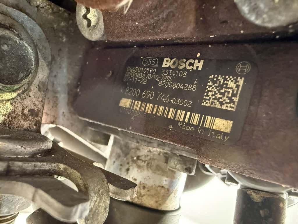 Moteur M9R 830 vue 7