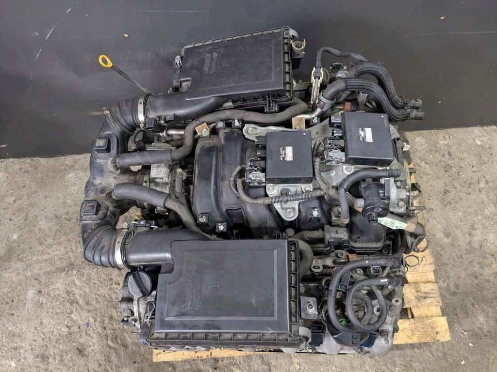 Moteur 1UR-FSE vue 2