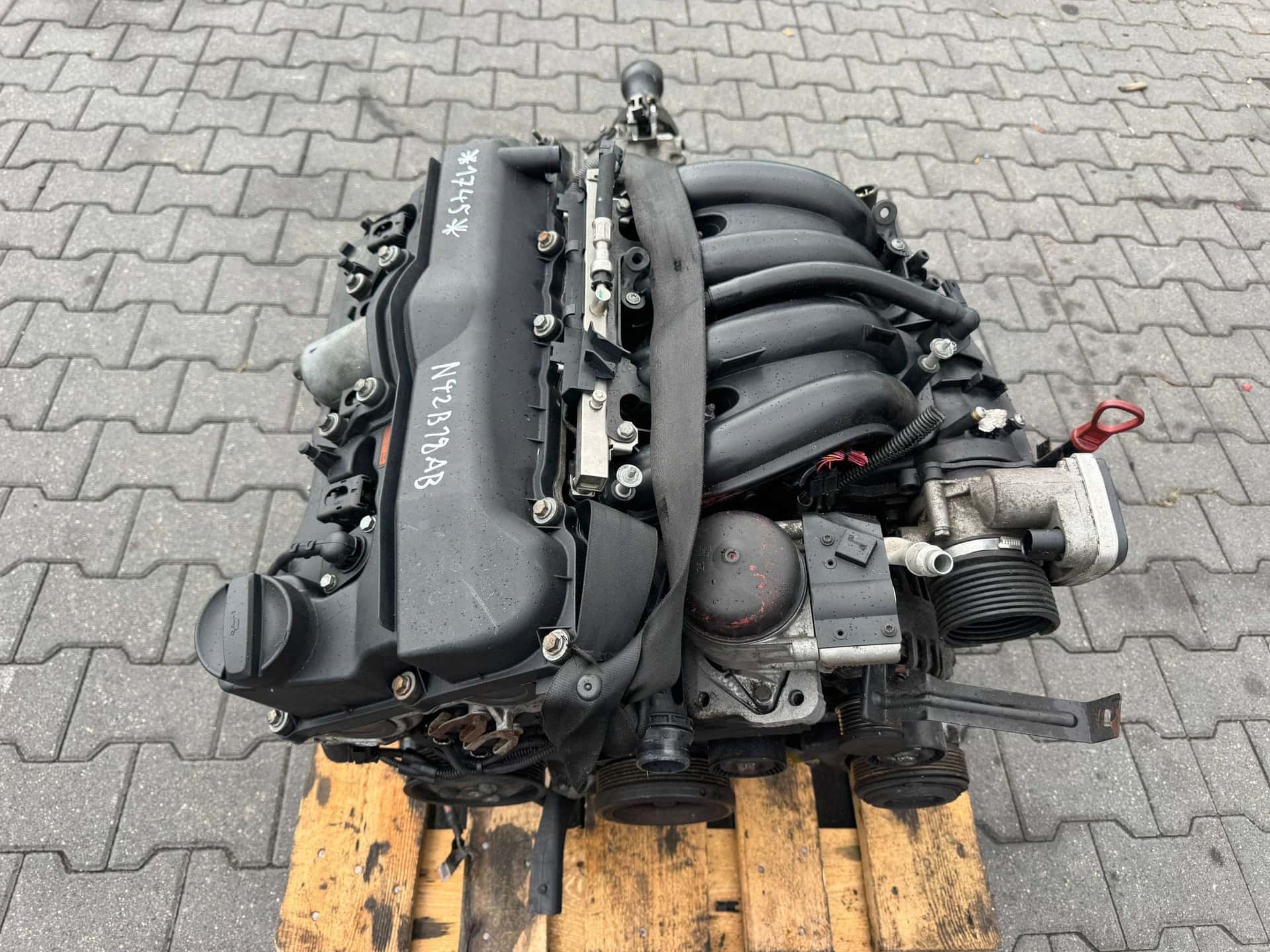 Moteur N42 B18 A vue 2