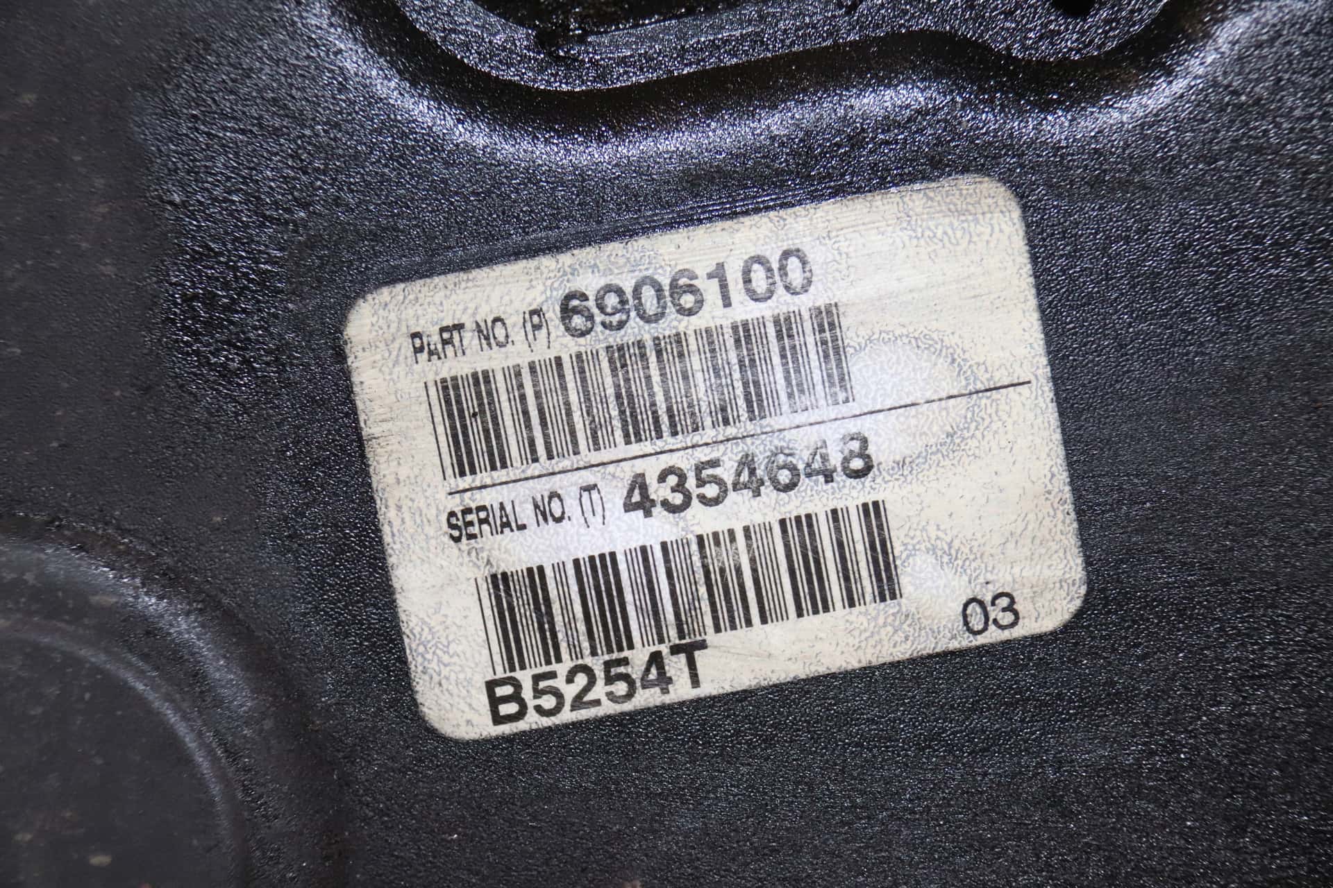 Moteur B 5254 T6 vue 4