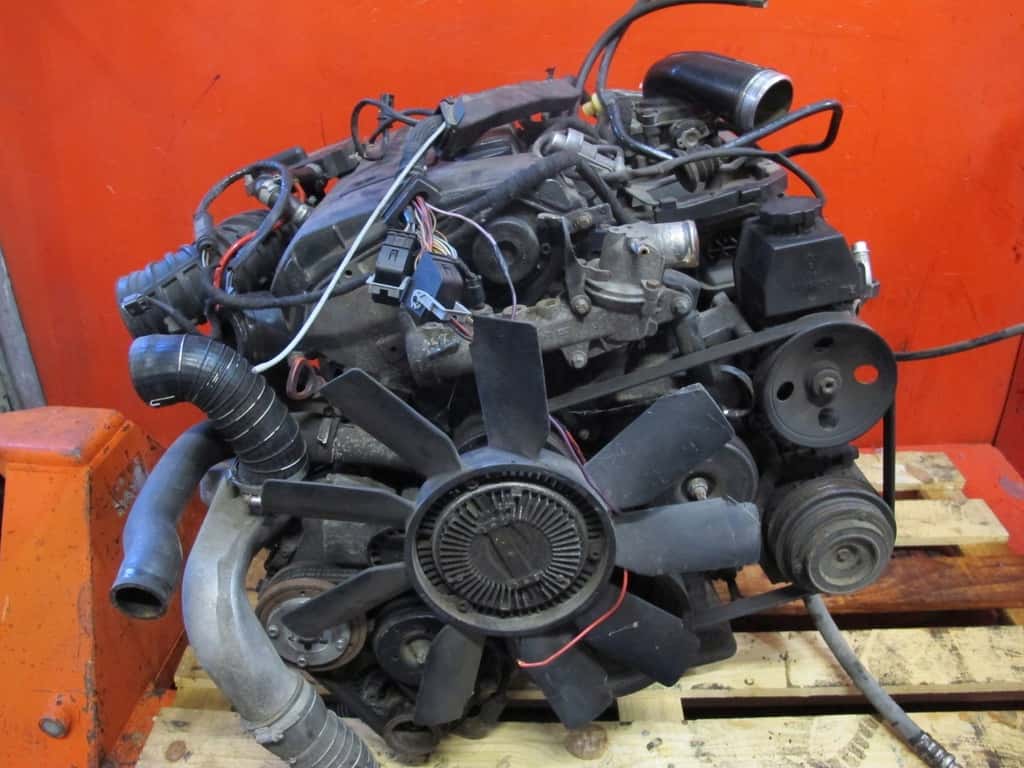 Moteur M 111.944 vue 2