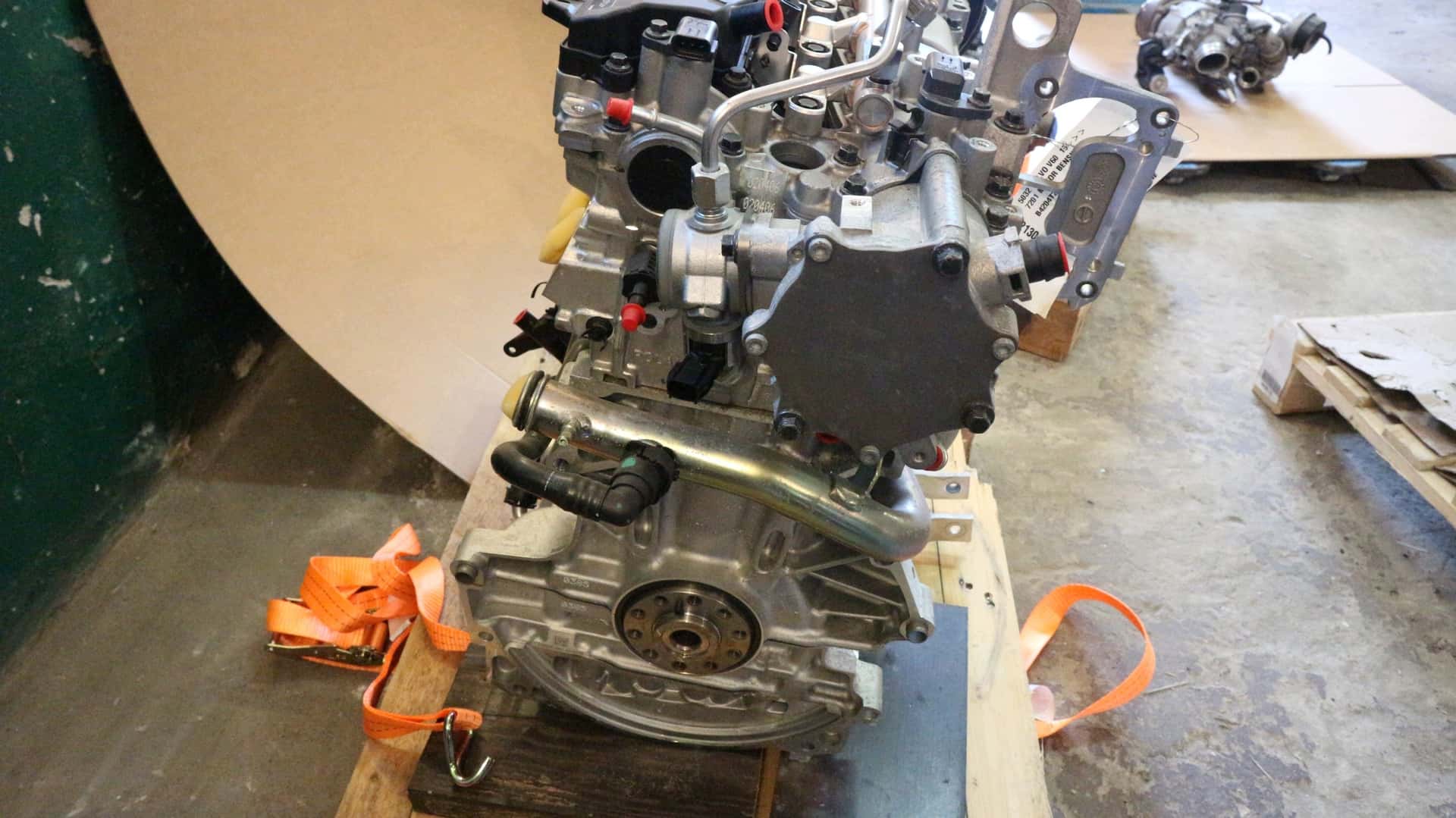 Moteur B 4204 T9 vue 2