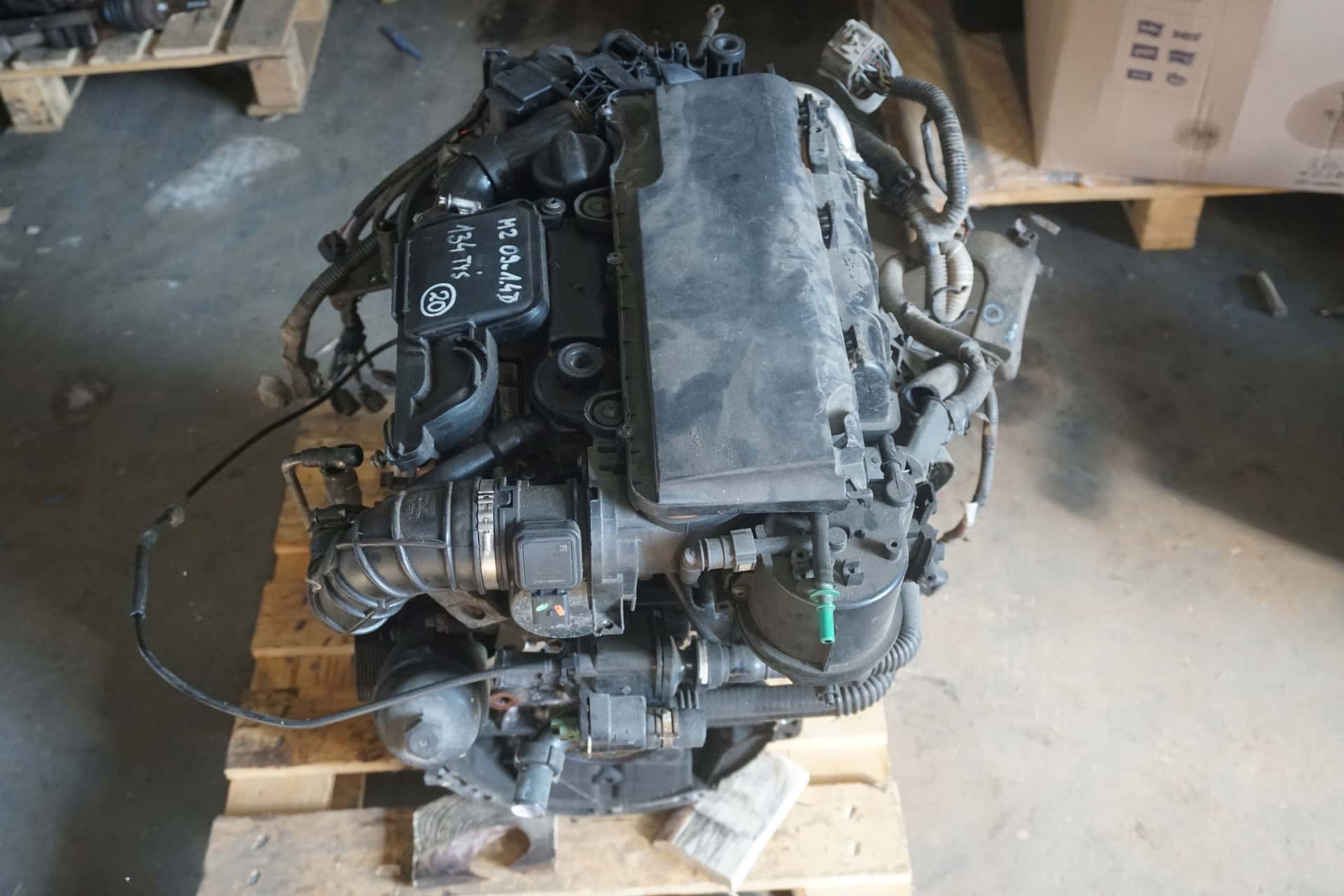 Moteur Y404 vue 5