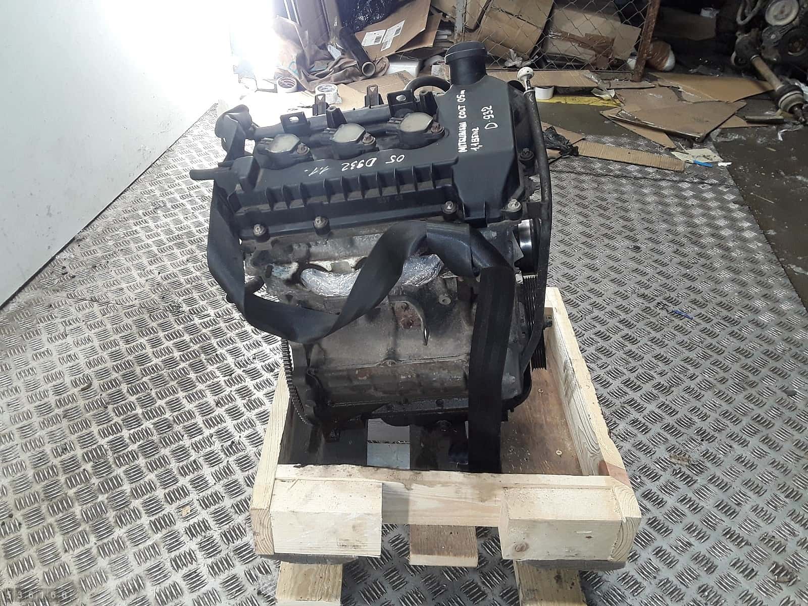 Moteur 4A90 vue 4