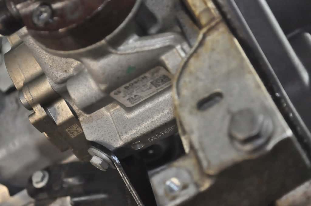 Moteur 9HF (DV6DU) vue 3