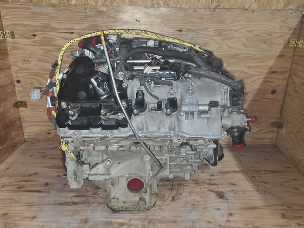 Moteur 2UR-FSE vue 2