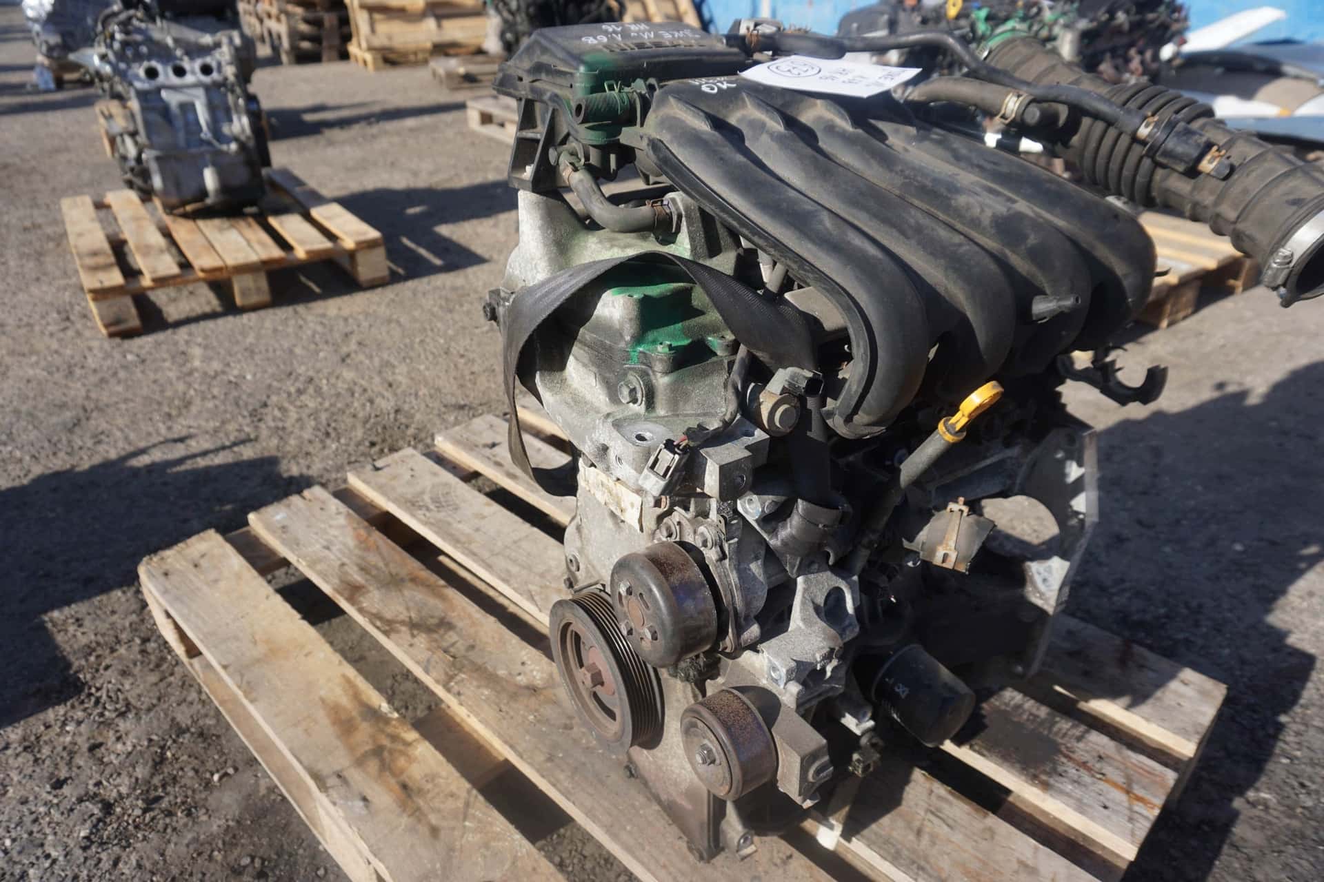 Moteur HR16DE vue 4
