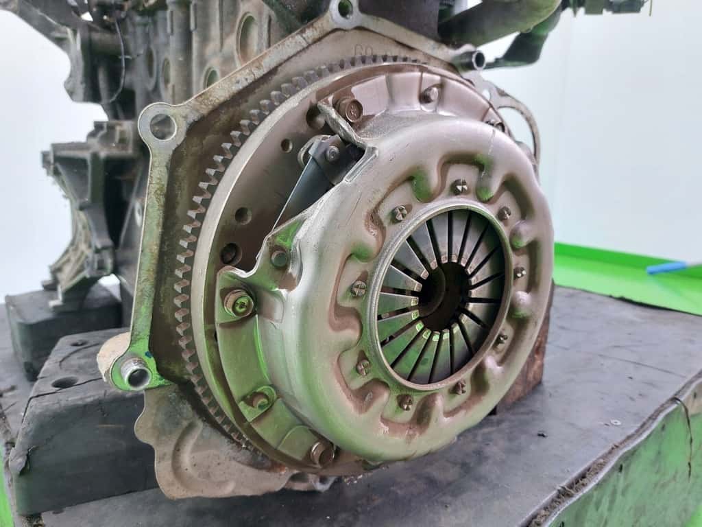 Moteur 4G18 vue 4