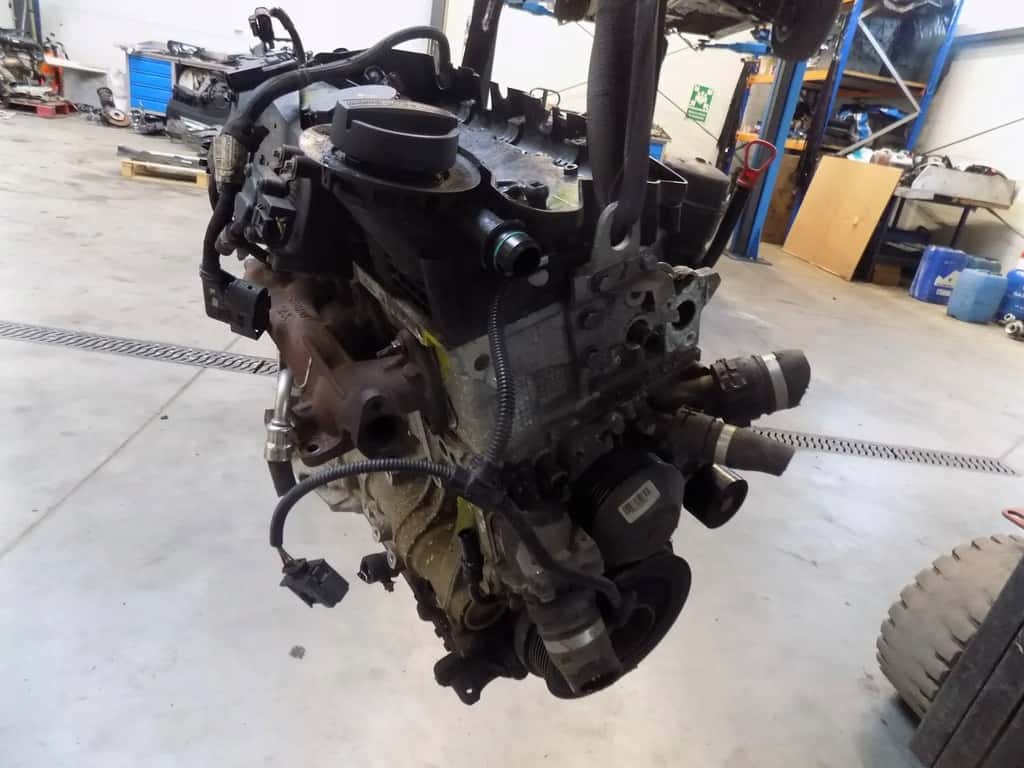 Moteur N47 D20 C vue 4