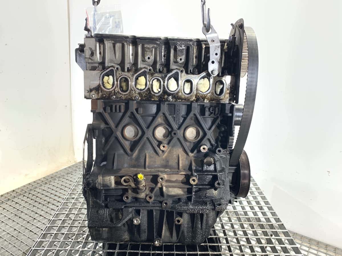 Moteur F9Q 870 vue 3
