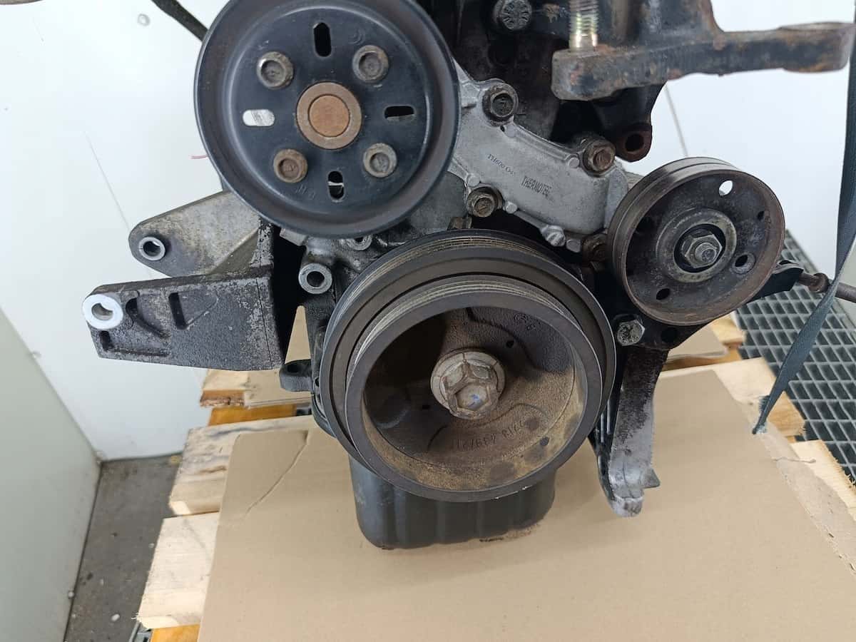 Moteur QG18DE vue 4